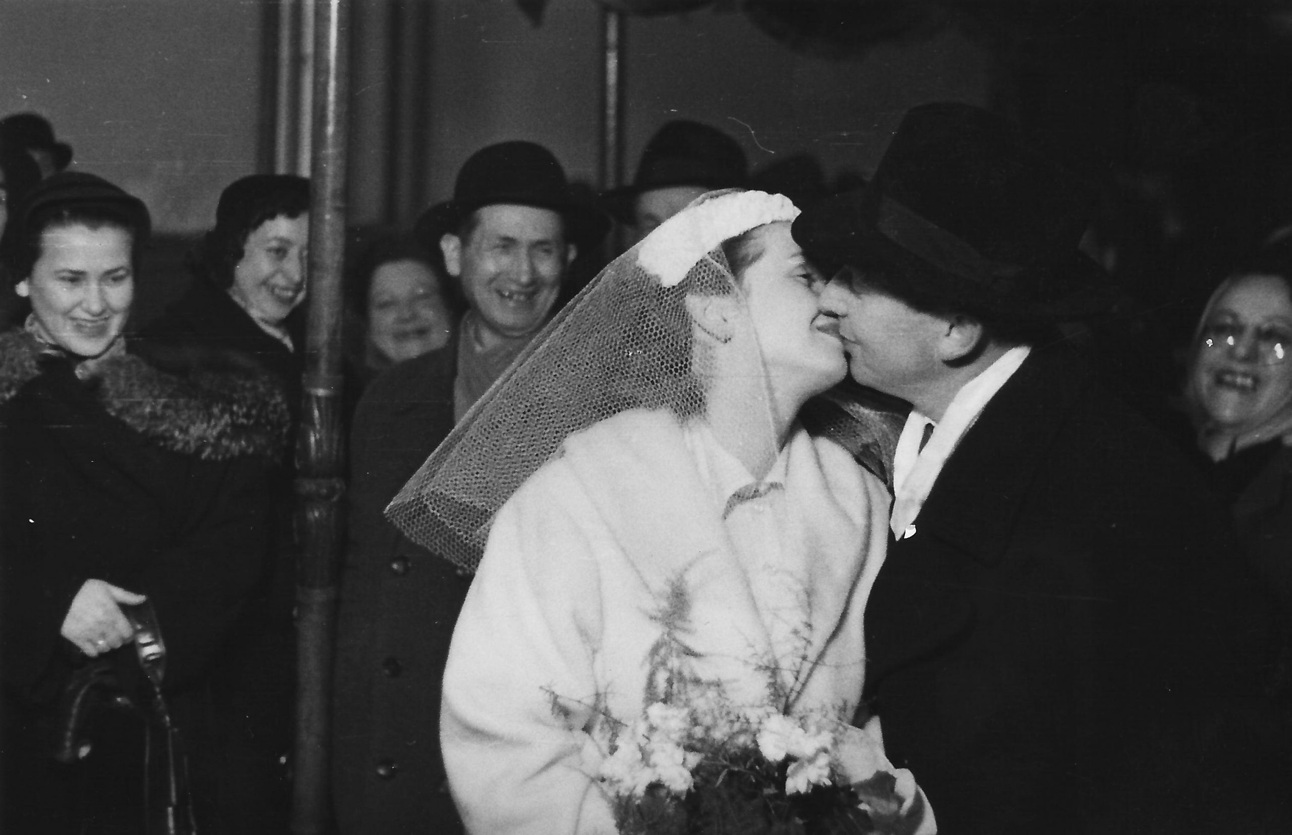 Evenimente în viața comunității între 1954 şi 1994 –  Bar Mițva, nunți